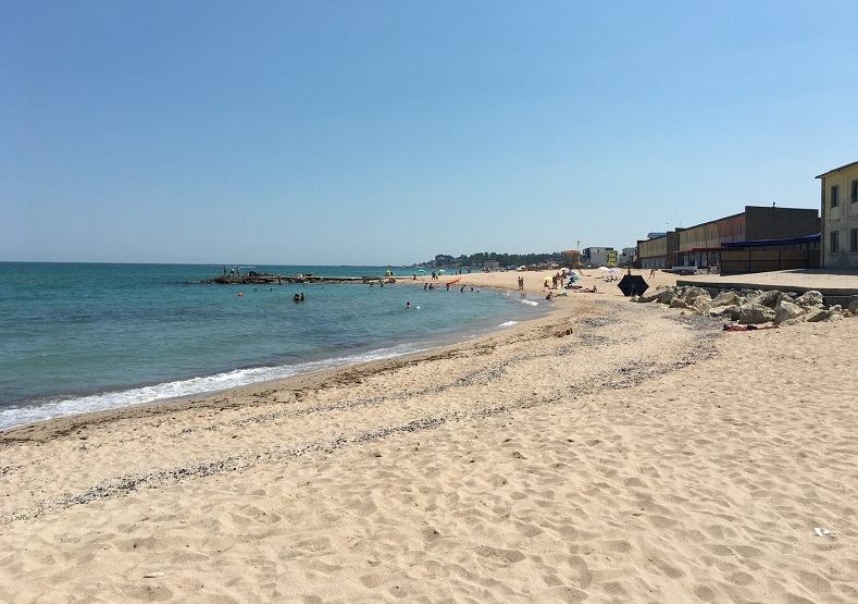 Cadavrul unui bărbat, găsit pe plaja din Eforie Nord