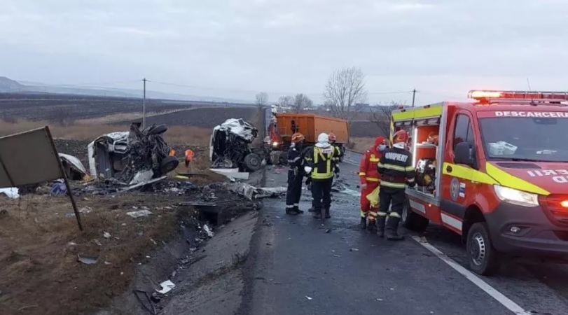 Accident grav: Șapte persoane au MURIT. O ambulanță care transporta o femeie gravidă, implicată