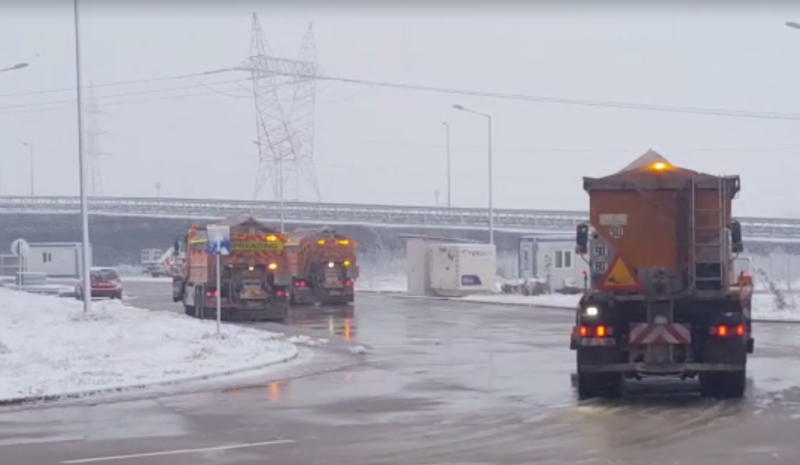 (Video) Ninge în Constanța. Cum se circulă pe drumurile din județ și pe autostrăzile A2 și A4