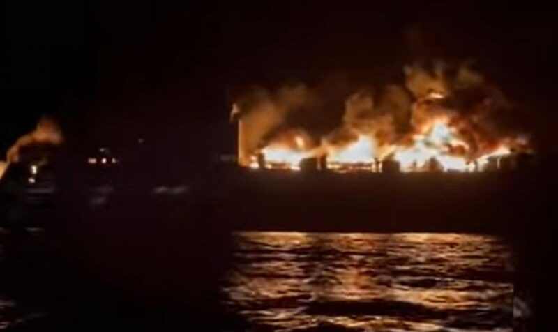 (VIDEO) Grecia: Incendiu la bordul unui feribot cu aproape 300 de pasageri