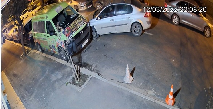 (Video) Un șofer beat din Constanța a provocat un accident și a fugit de la locul faptei