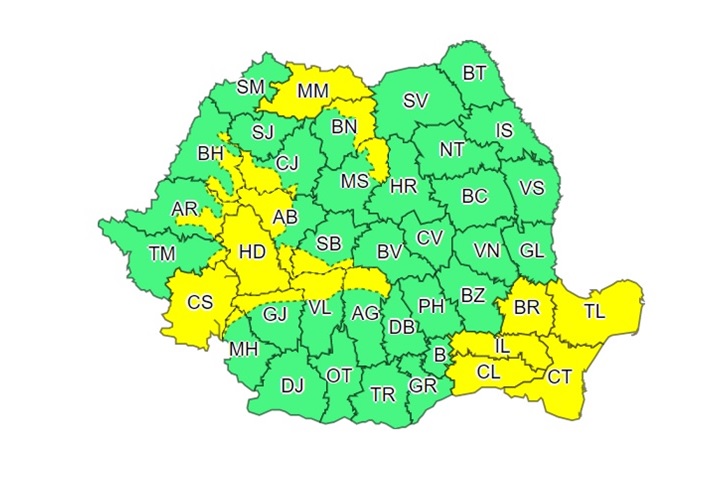 Cod galben de ploi şi vânt puternic în Dobrogea. Vremea se răceşte în toată ţara