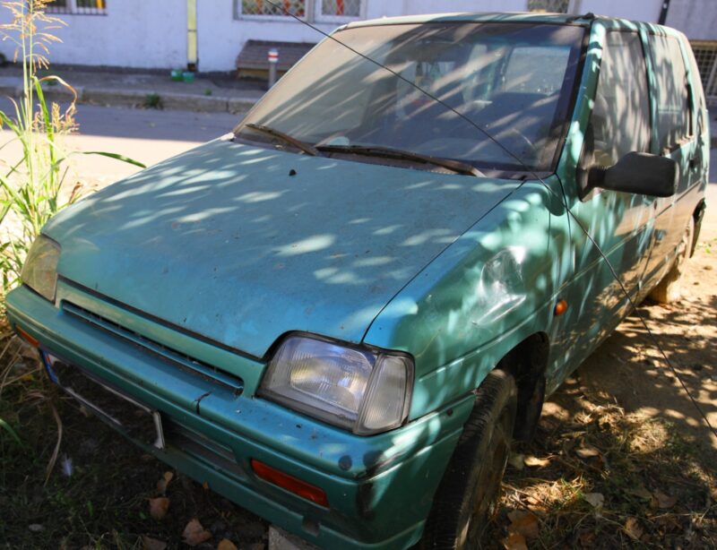 Primăria Constanța vinde la licitație peste 200 de mașini abandonate