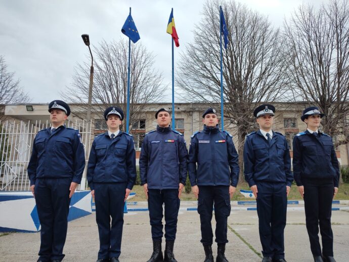 (GALERIE FOTO) 13 jandarmi constănțeni au fost înaintați în grad