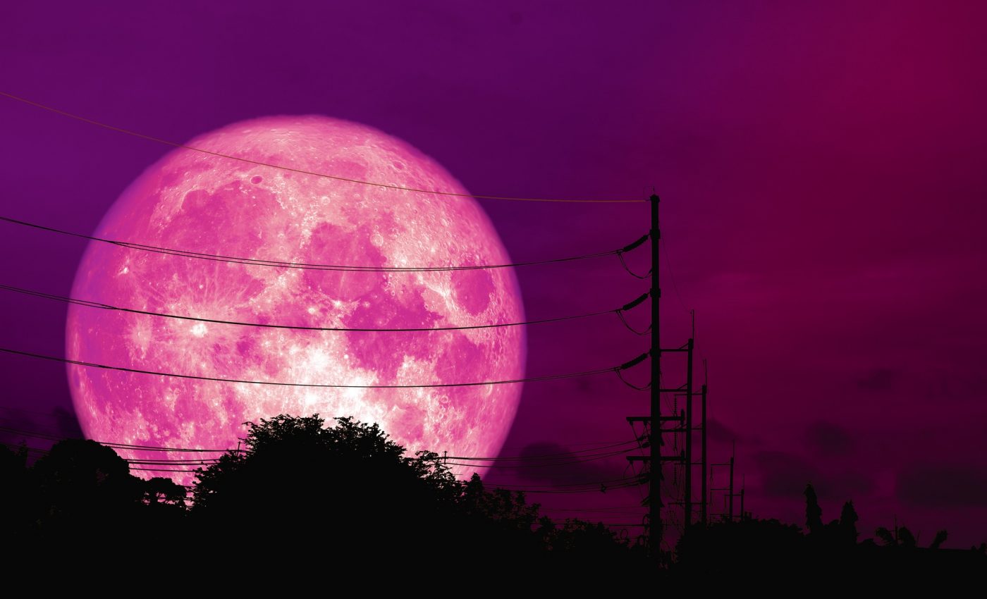 Luna ROZ din 16 aprilie, cea mai importantă lună plină a primăverii. Vezi semnificația acesteia!