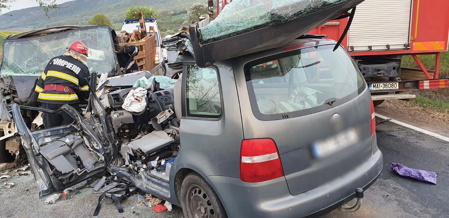 (FOTO) Un șofer din Ovidiu a provocat un accident grav pe DN 22A, în județul Tulcea