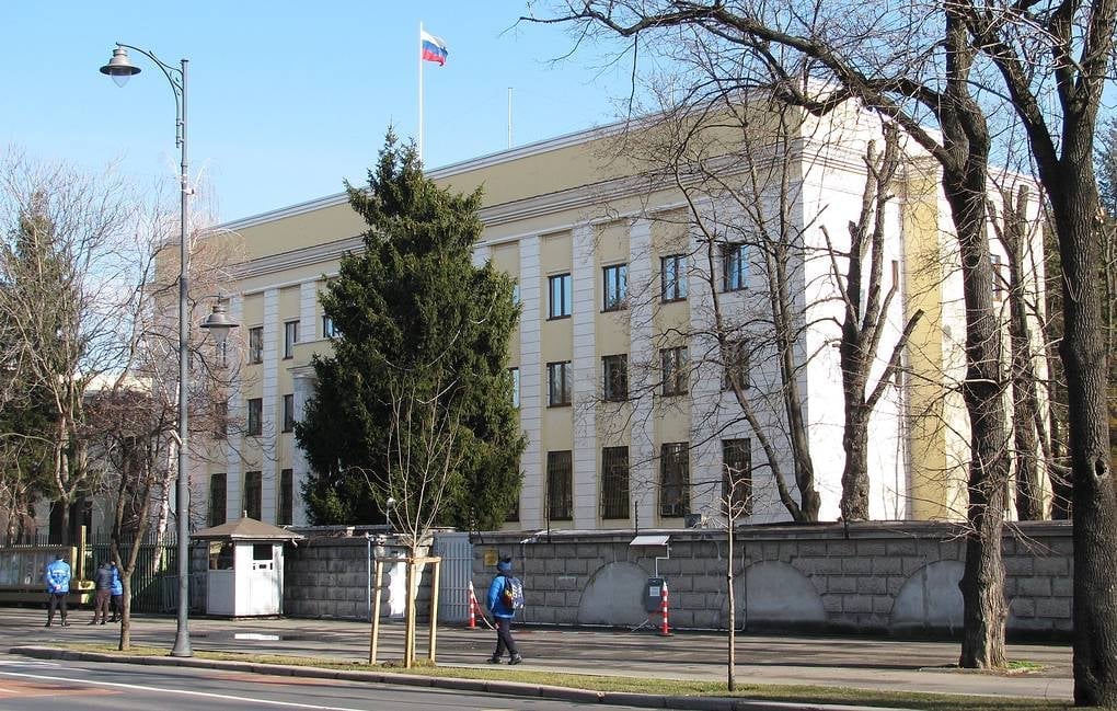 MAE expulzează 10 diplomați ruși, reprezentanți ai Ambasadei Federației Ruse în România