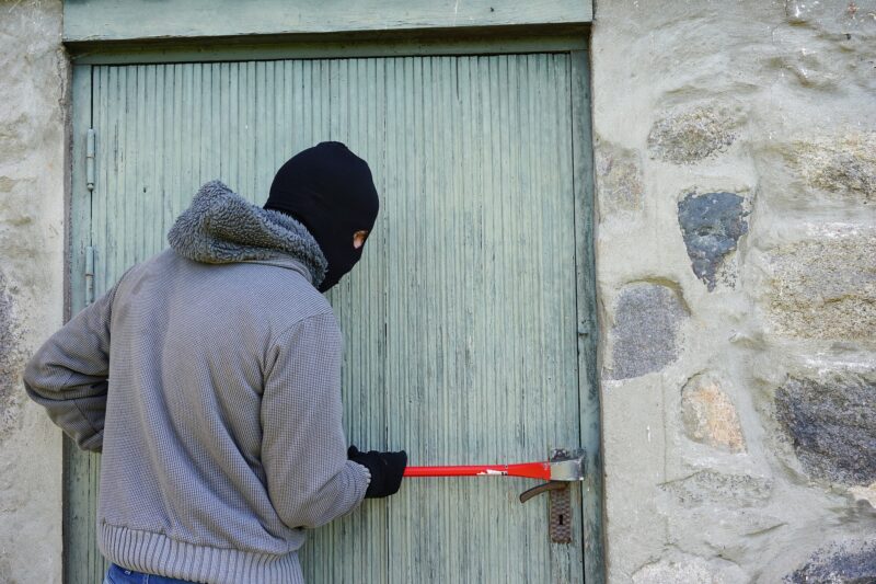 Atenție la modurile de operare ale hoților! Sfaturile polițiștilor constănțeni