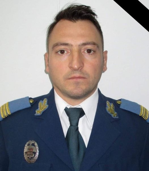 O nouă tragedie: Un parașutist militar a murit la antrenament!