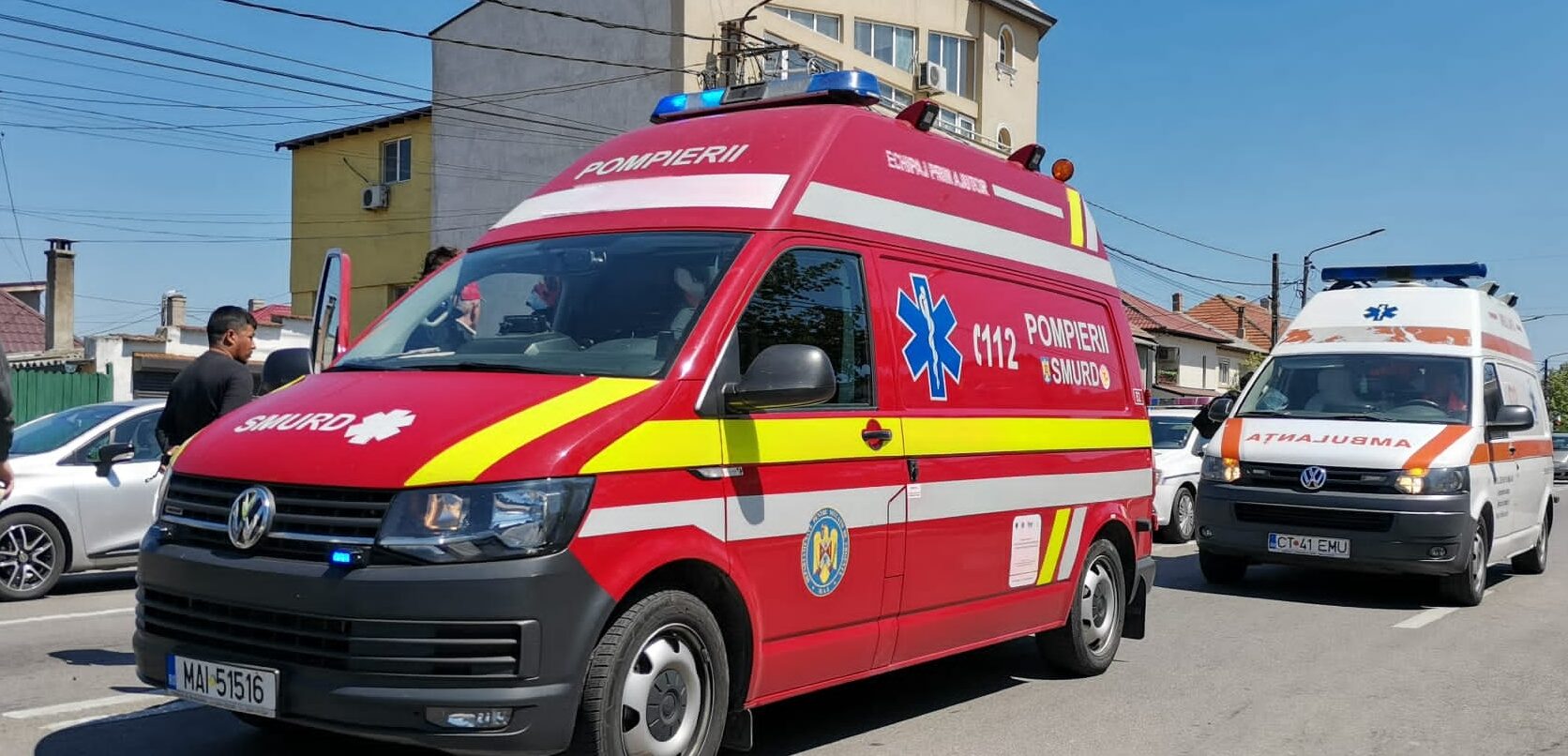Unui bătrân i s-a făcut rău la volan, în Tuzla și a intrat într-o mașină parcată