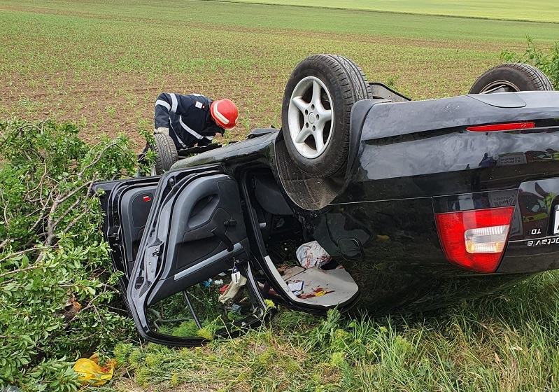 Accident grav la ieșire din Nicolae Bălcescu. O persoană a rămas încarcerată