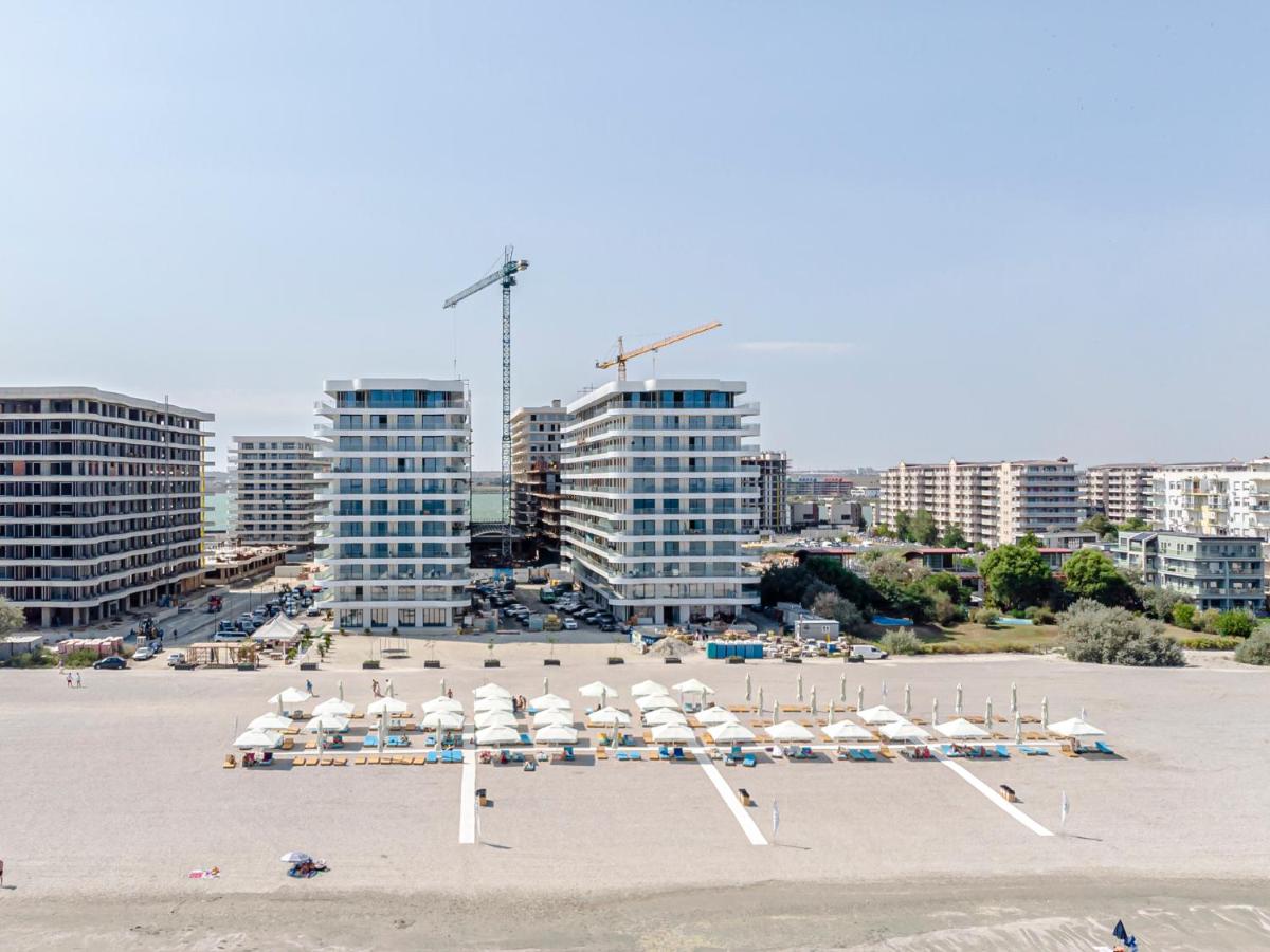 Firma fostului consilier local Lixandru amenajează în Mamaia Nord parcare, piscină și terasă