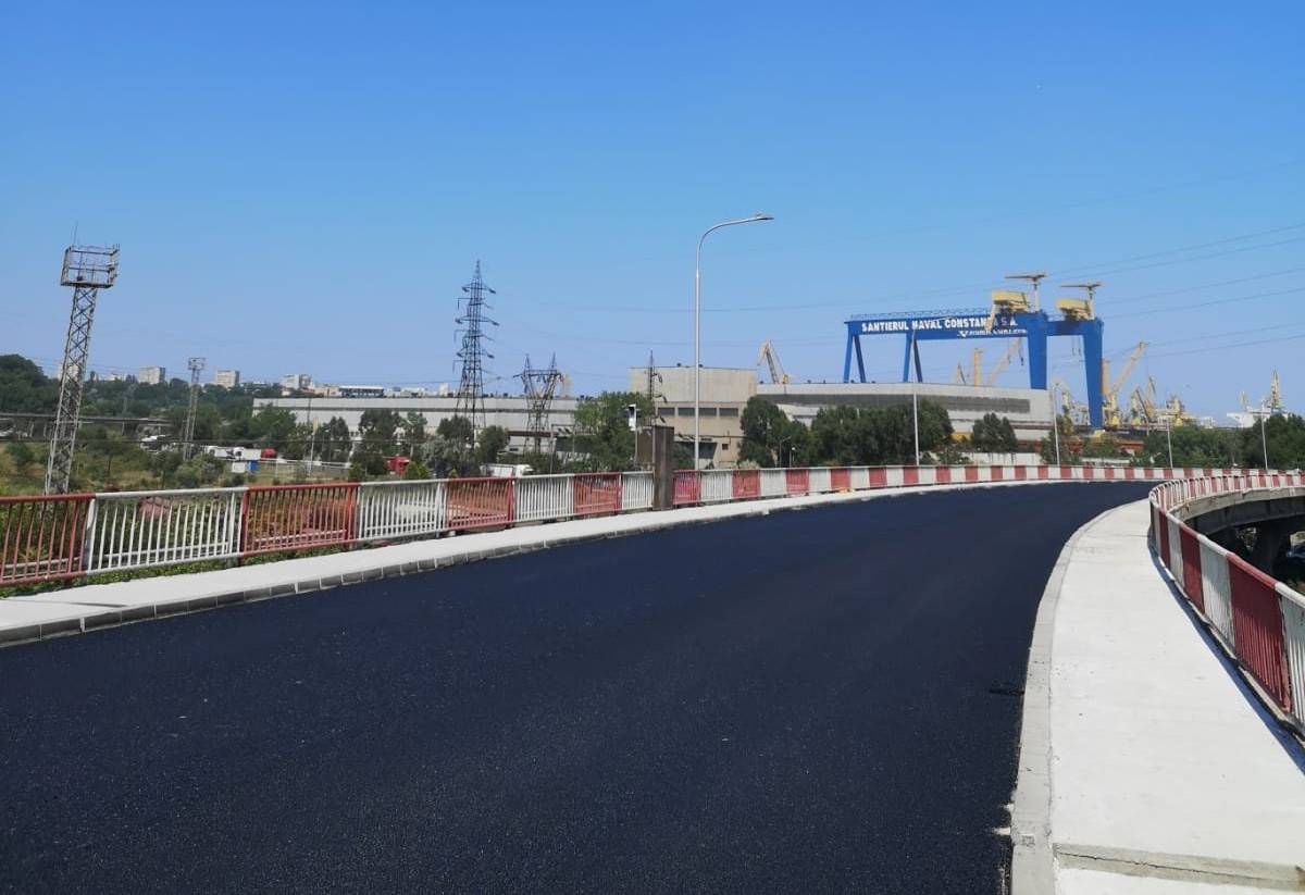 Traficul pe podul de la Poarta 5 din Portul Constanța va fi reluat astăzi