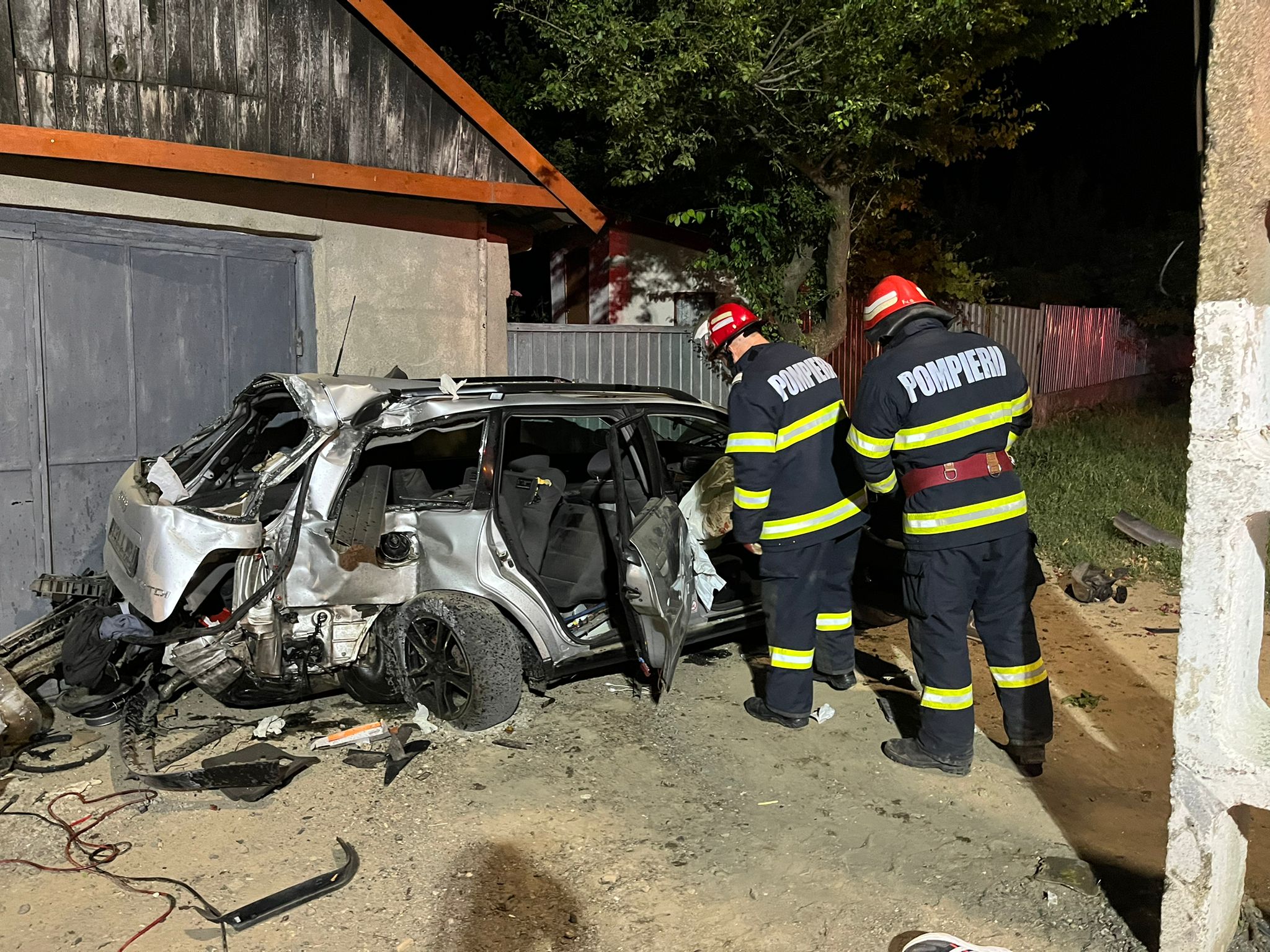 Accident GRAV în județul Tulcea. O persoană a rămas încarcerată