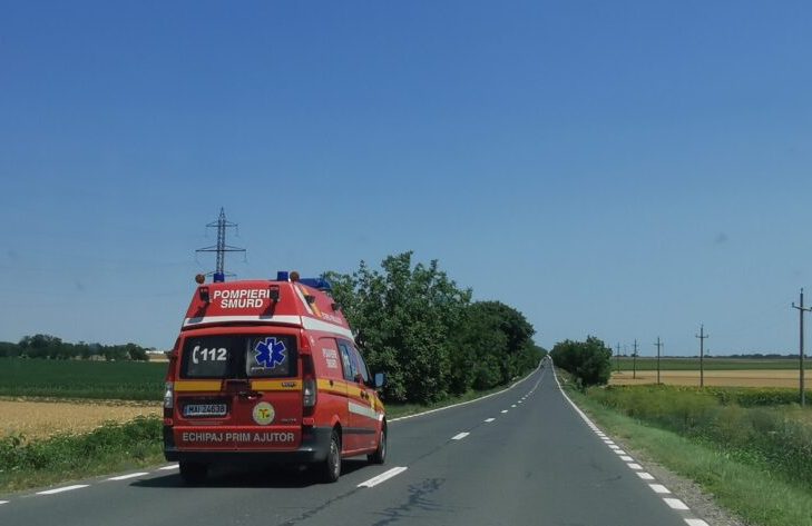 Accident rutier cu două autovehicule implicate, la ieșire din Smârdan spre Măcin