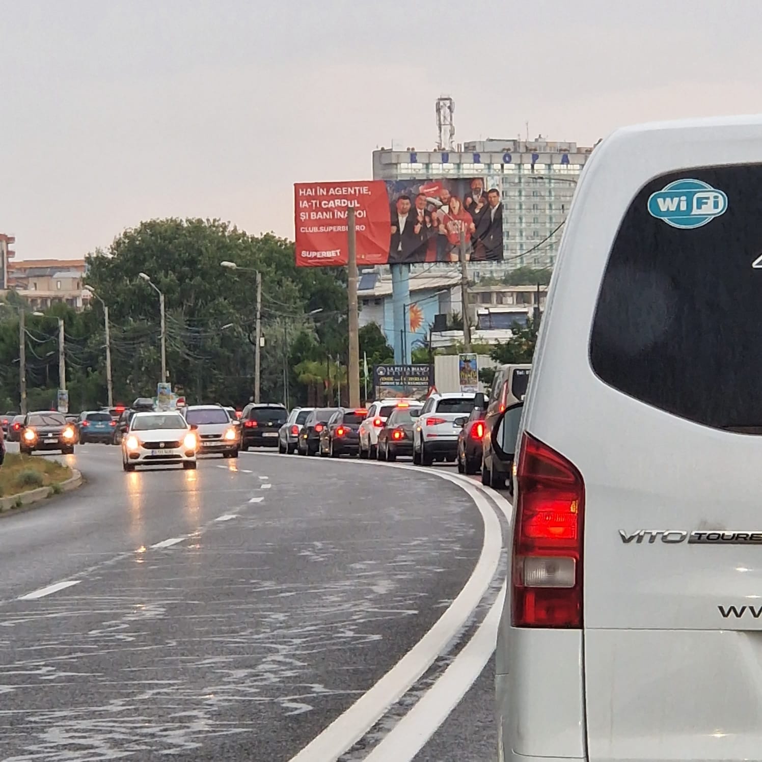 Atenție, șoferi! Aglomerație pe DN 39 și pe Autostrada A2. Se recomandă utilizarea rutelor alternative