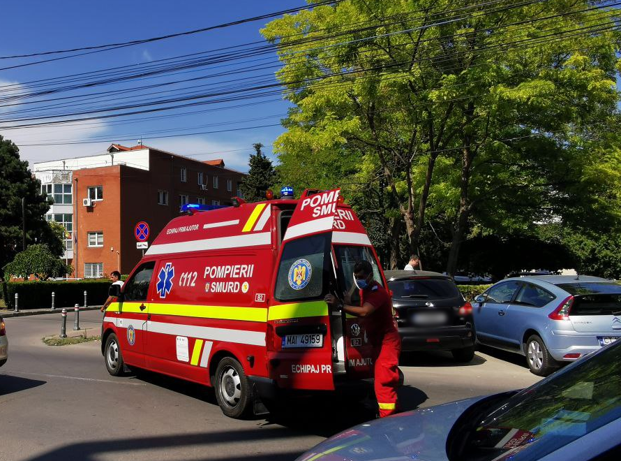 Un pieton a fost lovit de un autoturism în zona Doraly din Constanța