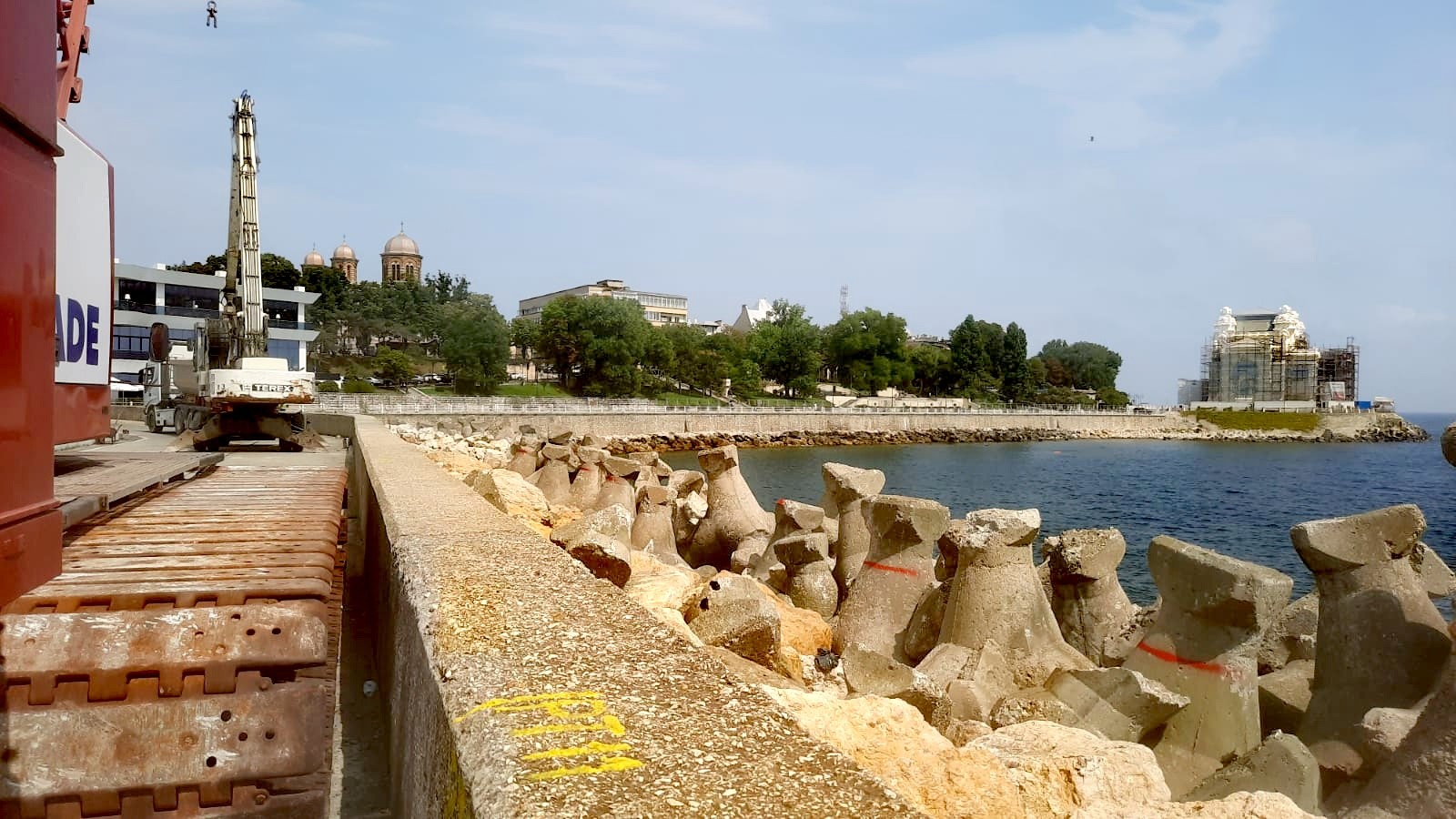 Lucrările de reparații ale digului de nord din Portul Constanța, în plină desfășurare