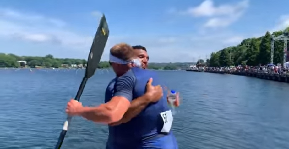 (VIDEO) Cătălin Chirilă, canoistul din Sarichioi care a câștigat aurul la Mondiale, aplaudat de un mare campion