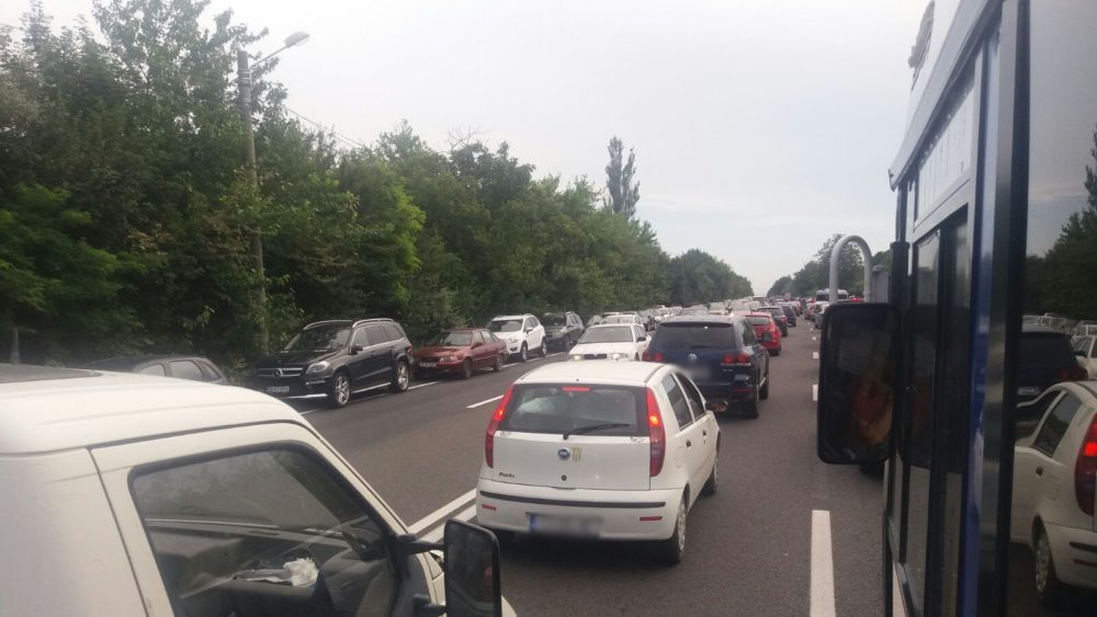 Atenție, șoferi! Aglomerație pe DN39, pe ambele sensuri de mers