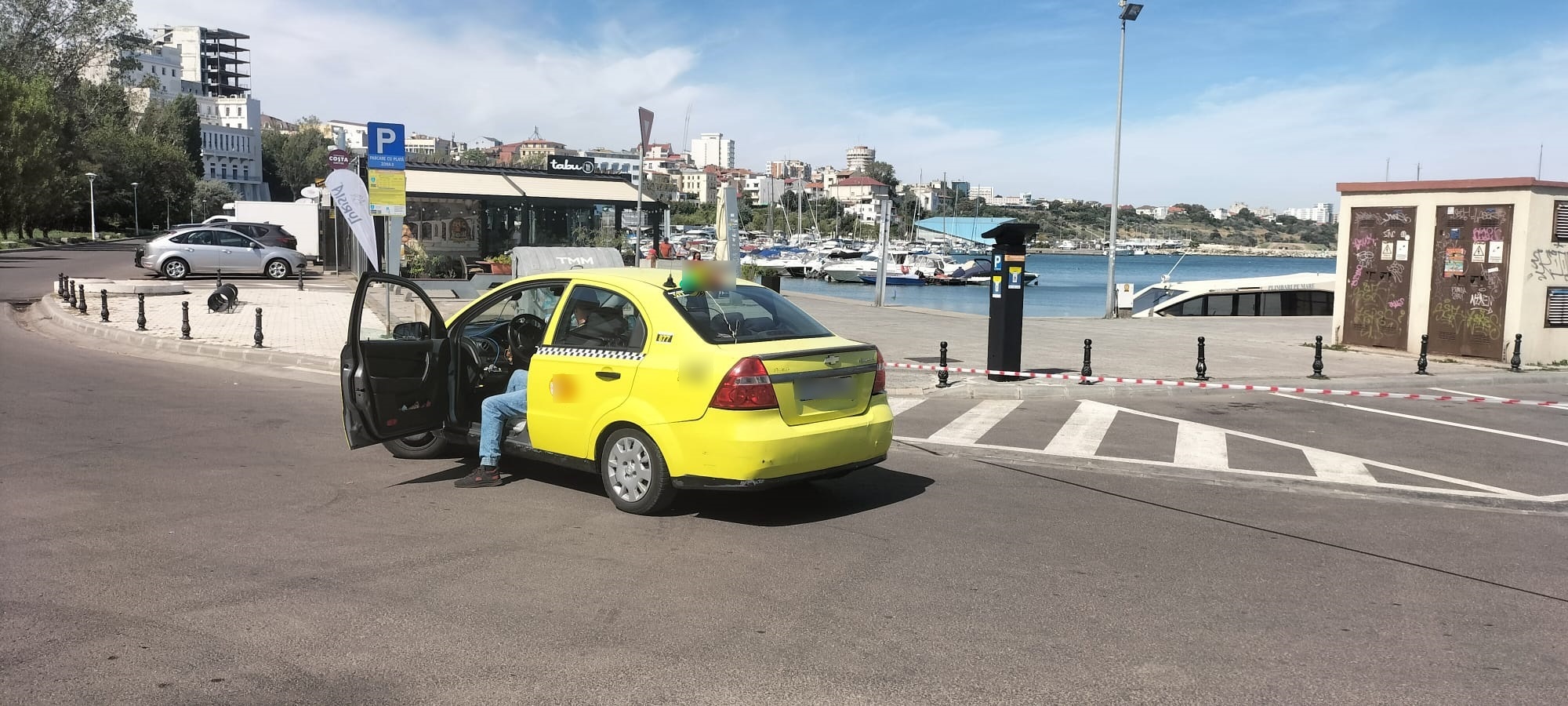 (VIDEO) Trei taximetriști din Constanța au fost amendați pentru că nu aveau aparatul de taxare în funcțiune