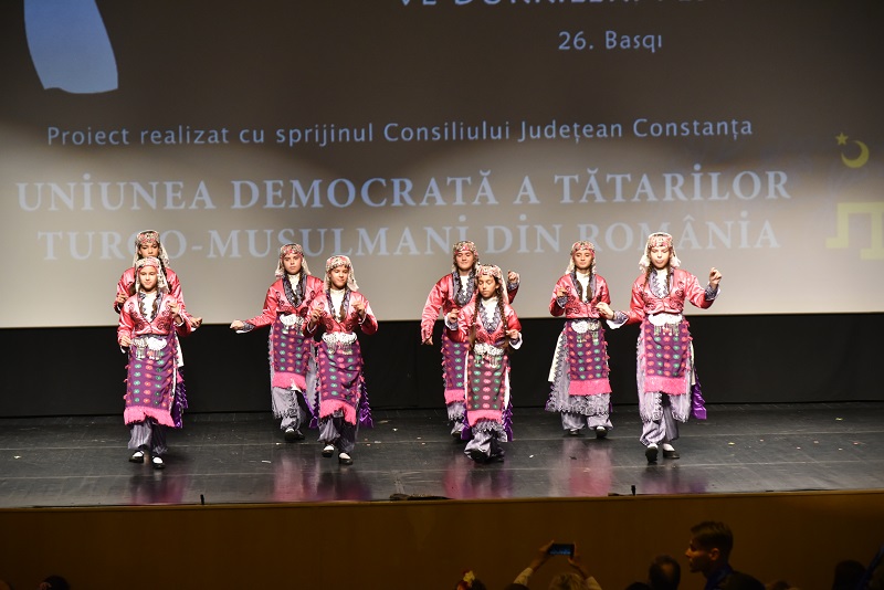 Festivalul International al Dansului, Cantecului și Portului Turco Tatar - UDTTMR - Coinstanța