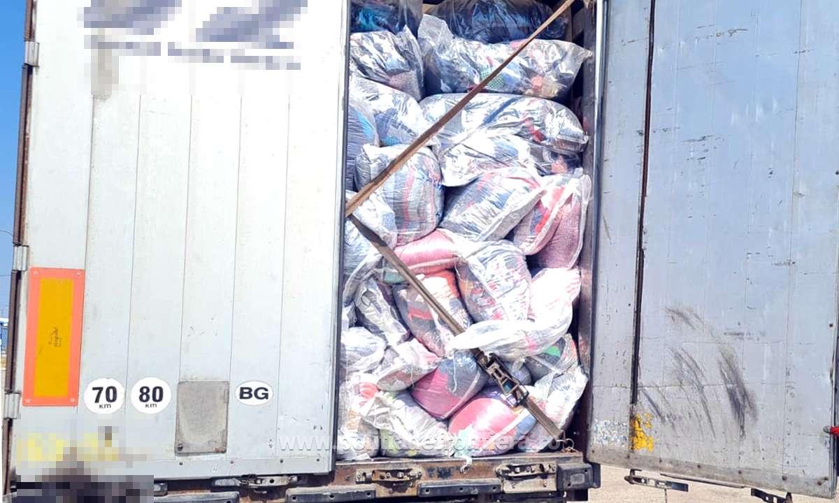 Peste 67 de tone de deșeuri transportate ILEGAL, descoperite de Poliția de Frontieră