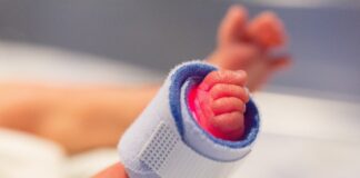 Bebeluș născut prematur