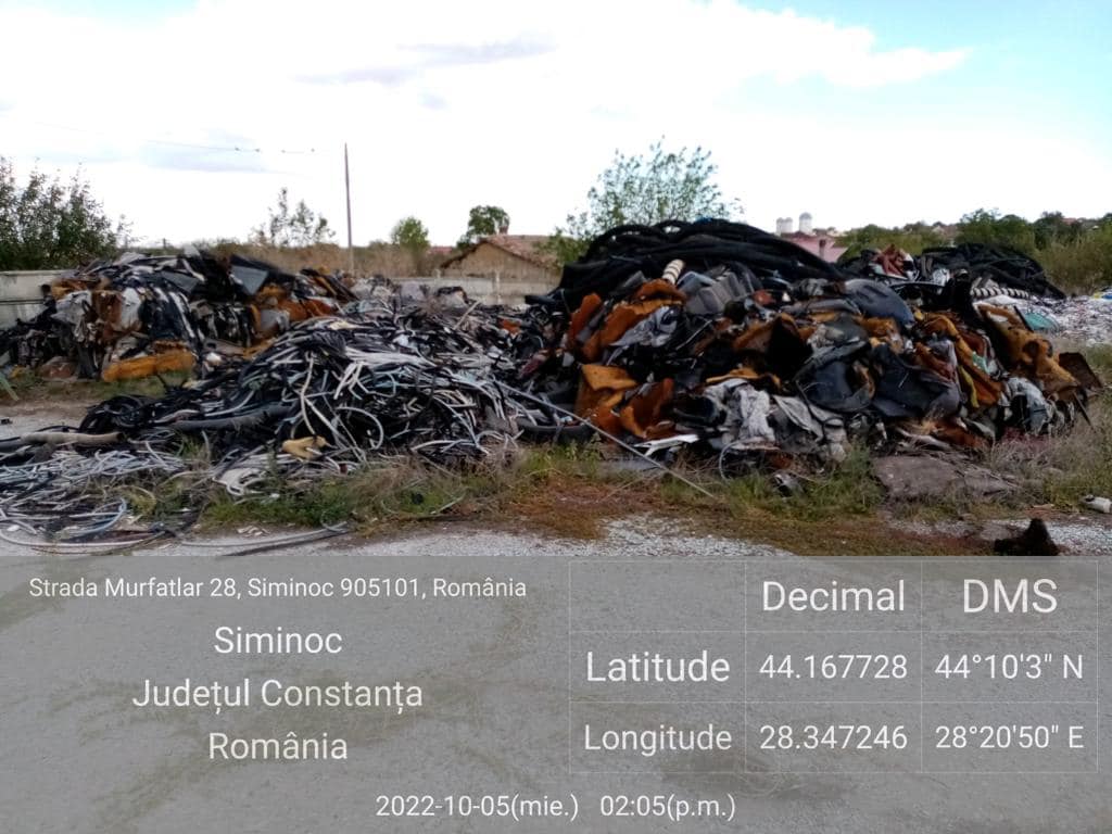 Amendă de 50.000 de lei pentru o societate, aflată în faliment, care a depozitat deșeuri pe un teren de 600 de metri pătrați din Siminoc