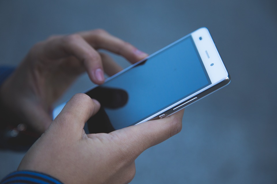 Tâlhărie într-o sală de jocuri din Mangalia. Unei femei i-a fost furat telefonul după ce a fost amenințată și agresată