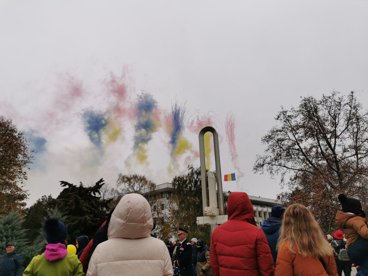 Artificiile de zi de la finalul evenimentului