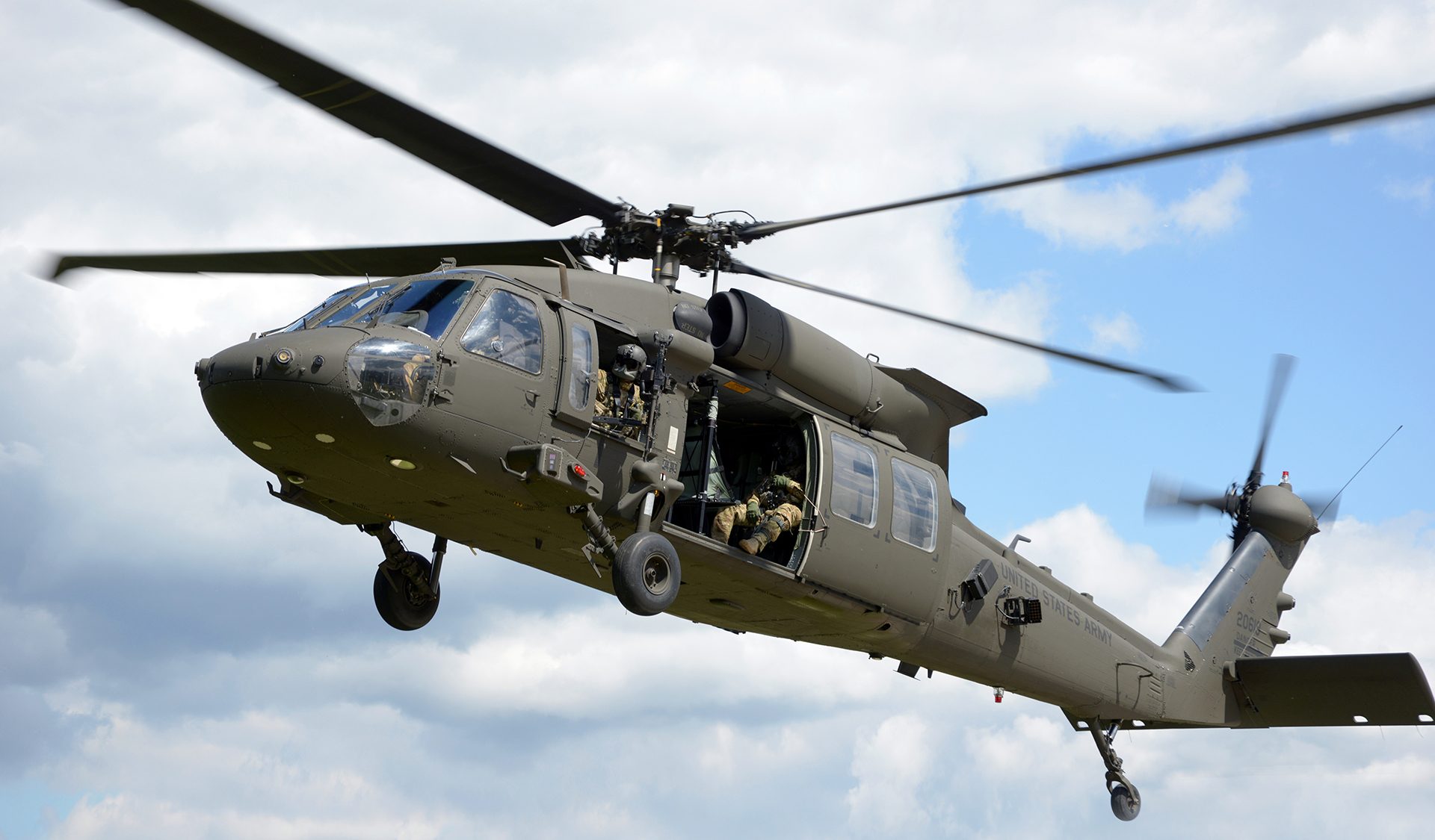 Primele elicoptere Black Hawk S-70M, destinate Ministerului Afacerilor Interne, ajung în România în 2023