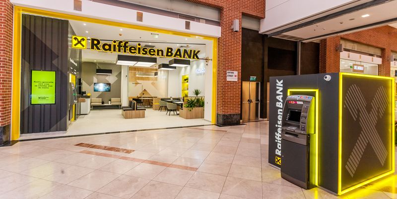 Austriecii de la Raiffeisen Bank au returnat 13,4 milioane de euro clienţilor afectaţi de practici comerciale incorecte