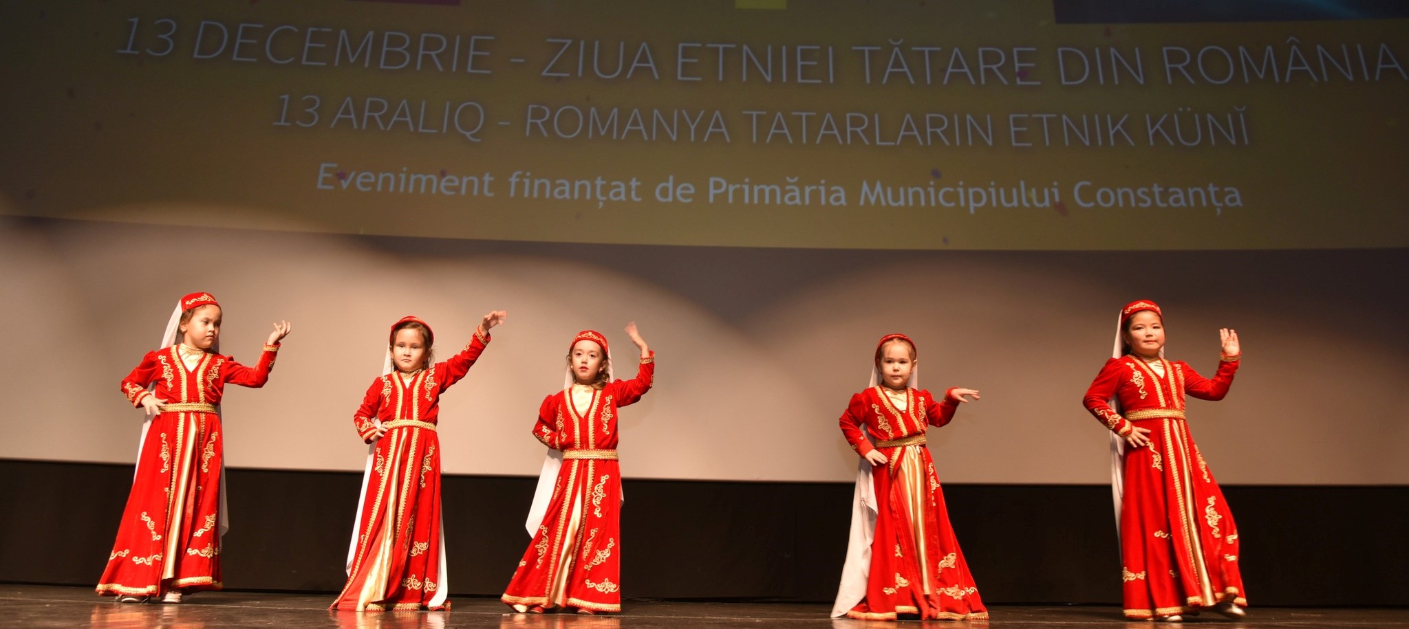 „Repere identitare dobrogene - 13 Decembrie, Sărbătoarea Etniei Tătare din România”, finalizat printr-un spectacol la Constanța