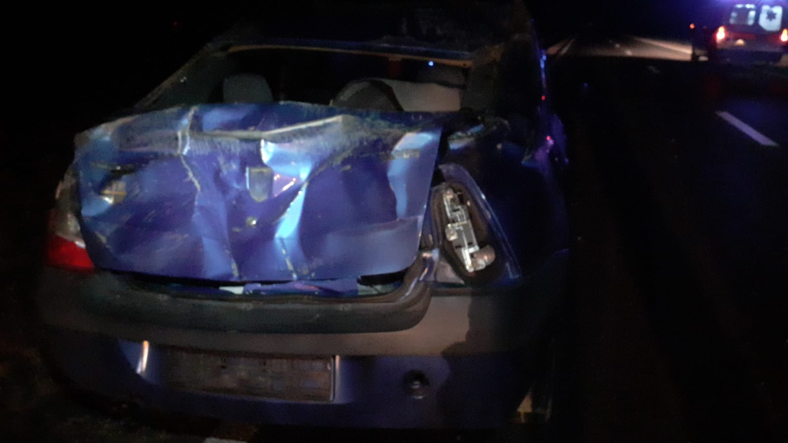 (FOTO) Accident pe DN 22, între Gura Dobrogei și Cogealac: Un autoturism s-a răsturnat și o persoană a fost rănită