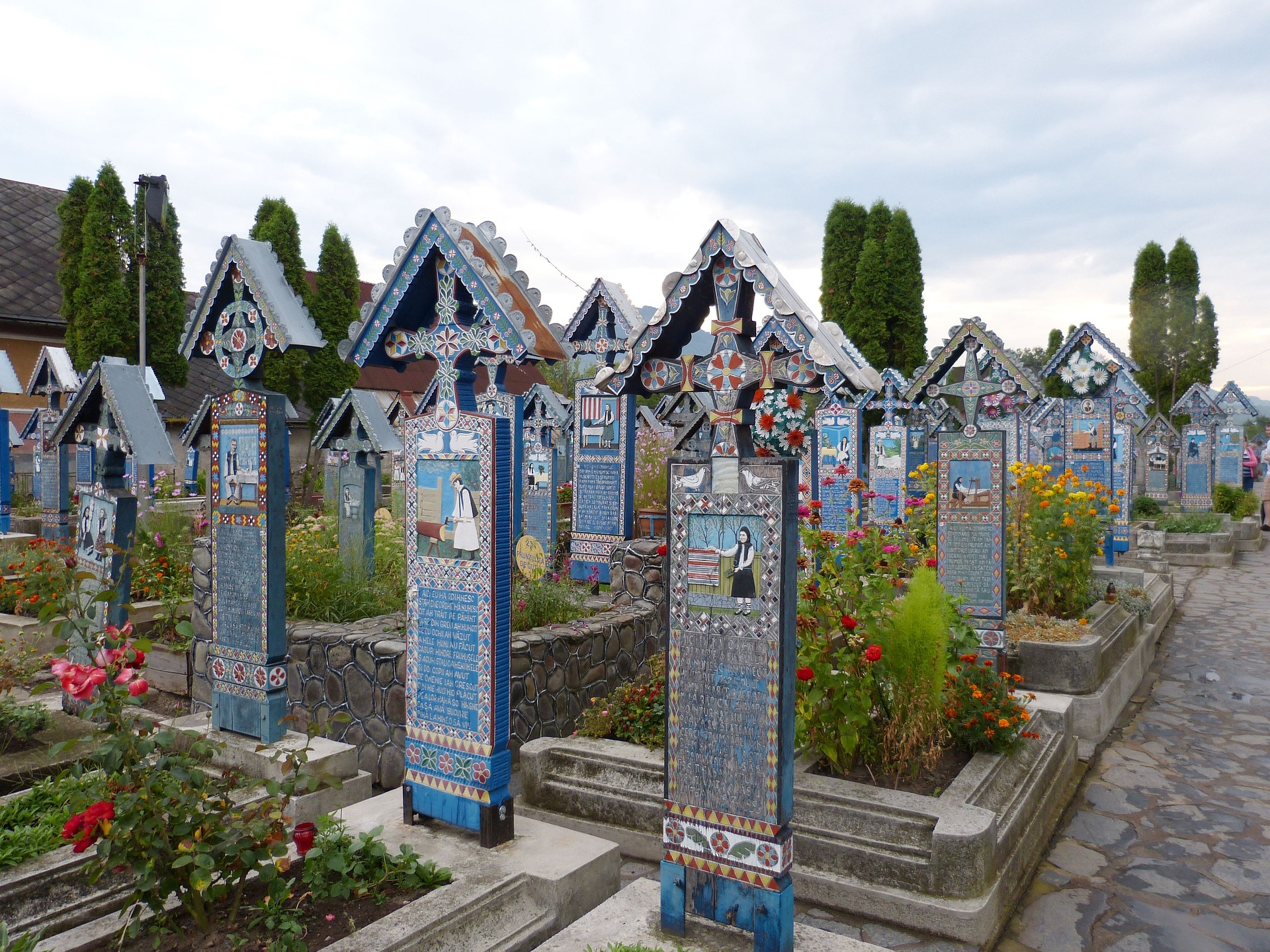 Sculptorul crucilor din Cimitirul Vesel de la Săpânța a încetat din viață