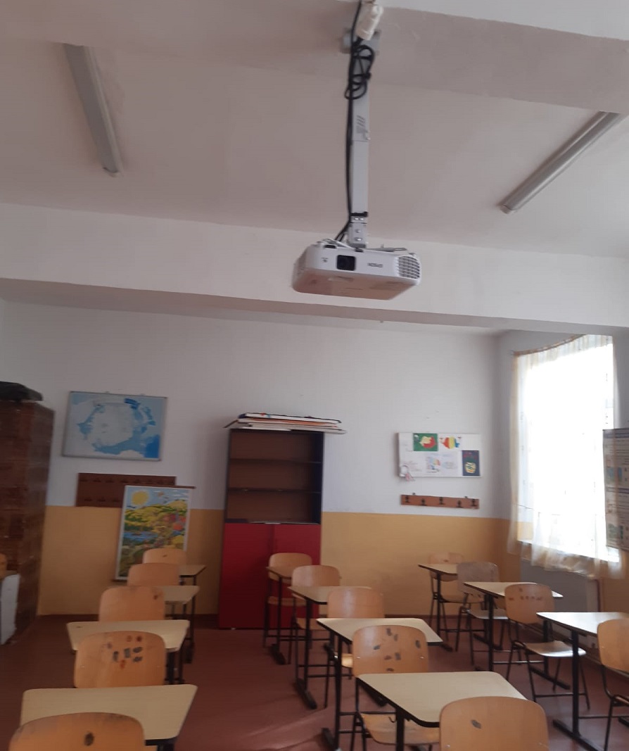 Proiector școală Saligny