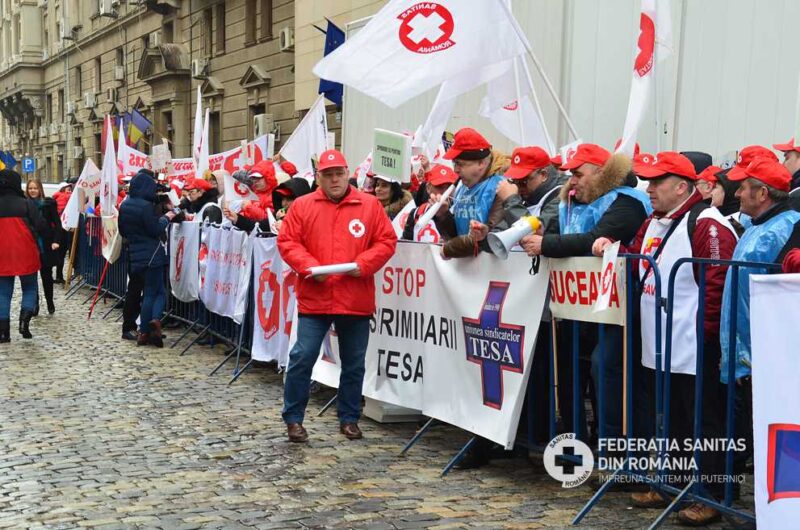 Ce se întâmplă cu cei 3.500 de angajați din spitalele CFR: aceștia au pichetat, astăzi, Ministerul Transporturilor