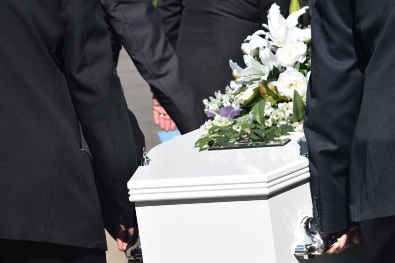 A crescut valoarea ajutorului de înmormântare: Care sunt actele necesare