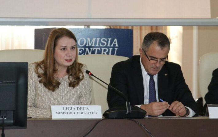 Cresc salariile cadrelor didactice și cele ale personalului nedidactic