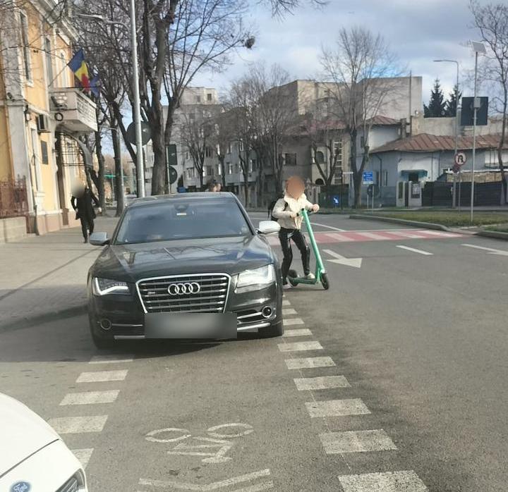Poliția locală Constanța a dat iama în mașinile parcate neregulametar: S-au ridicat 13 autoturisme și au fost aplicate amenzi de peste 43.000 de lei