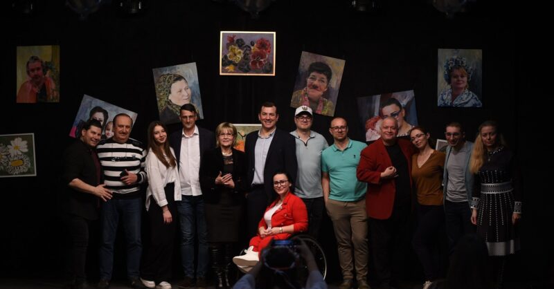 (FOTO) Spectacol dedicat Zilei Internaționale a Femeii, pe scena Casei de Cultură „Ioan N. Roman” din Medgidia