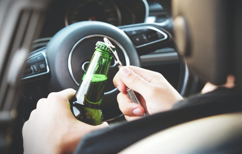 Doi tineri au fost prinși la volan, pe străzile din Vama Veche, sub influența alcoolului sau a drogurilor