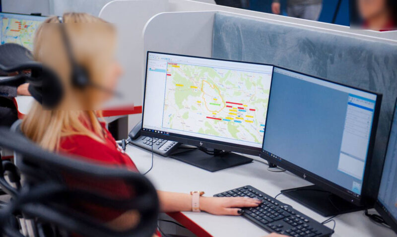 Un dispecer 112 i-a închis telefonul în nas unei paciente: "Da', descurcați-vă doamnă!"