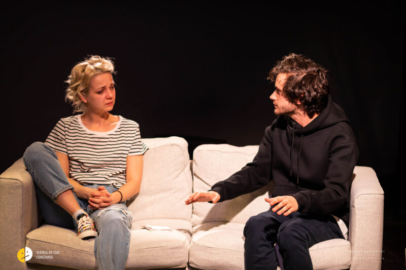 “Universuri paralele” la Teatrul de Stat Constanța: Spectacolul va fi jucat în două reprezentații în week-end