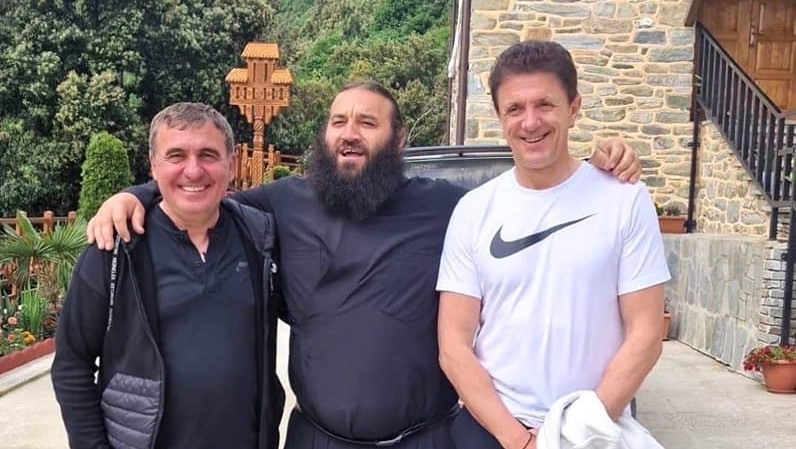După victoria obținută de campioana Farul Constanța, Gheorghe Hagi și Gică Popescu au plecat în pelerinaj