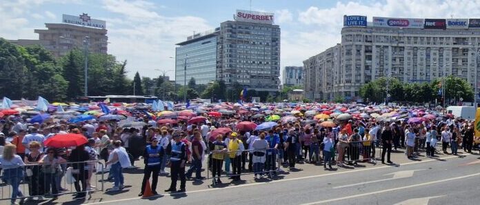 Negocierile cu Guvernul au eșuat: Sindicaliștii din Învățământ continuă greva și au pornit în marș spre Cotroceni