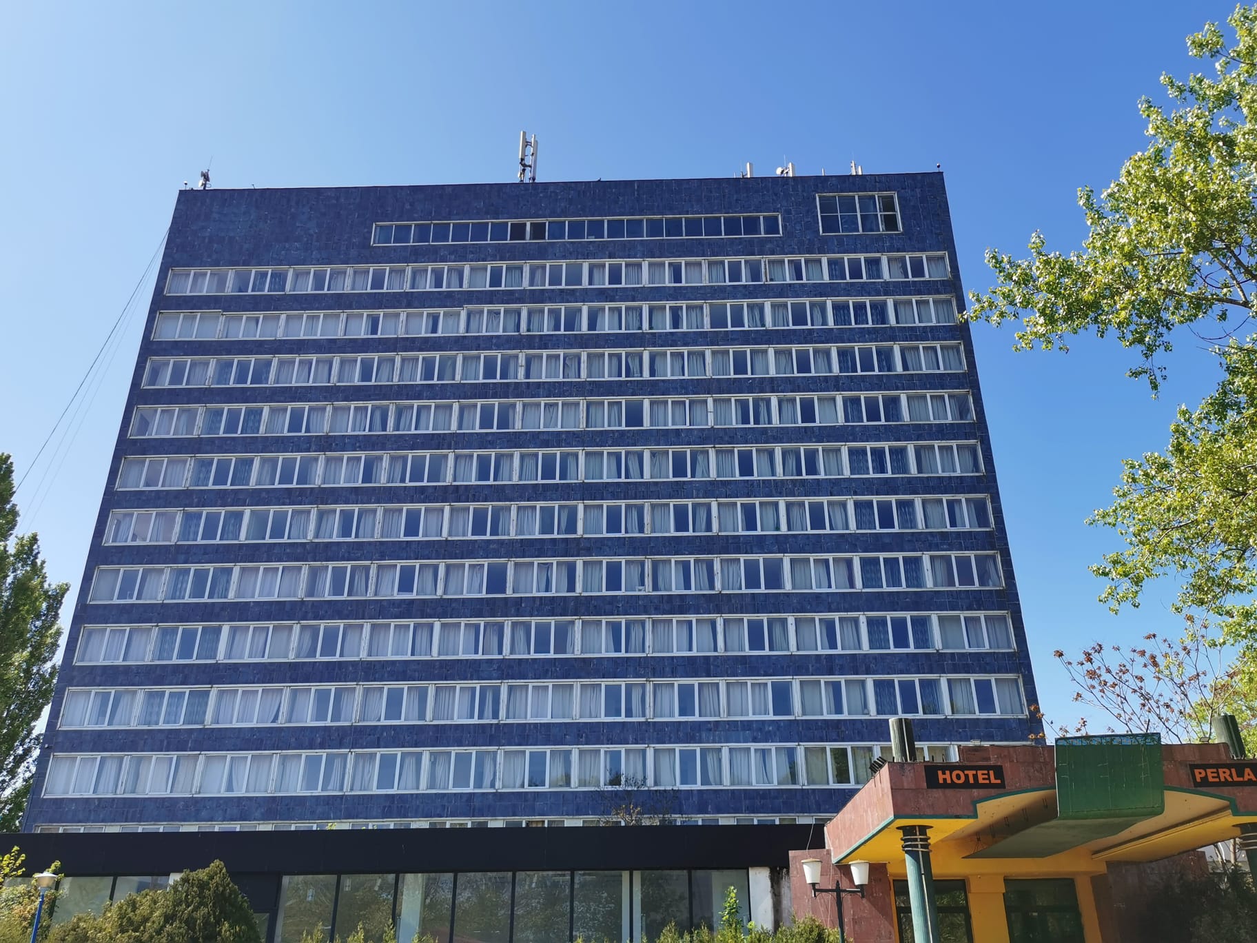 De șase luni are nevoie firma care deține hotelul Perla din Mamaia să îl DEMOLEZE. Ce vrea să construiască în loc și cât costă investiția