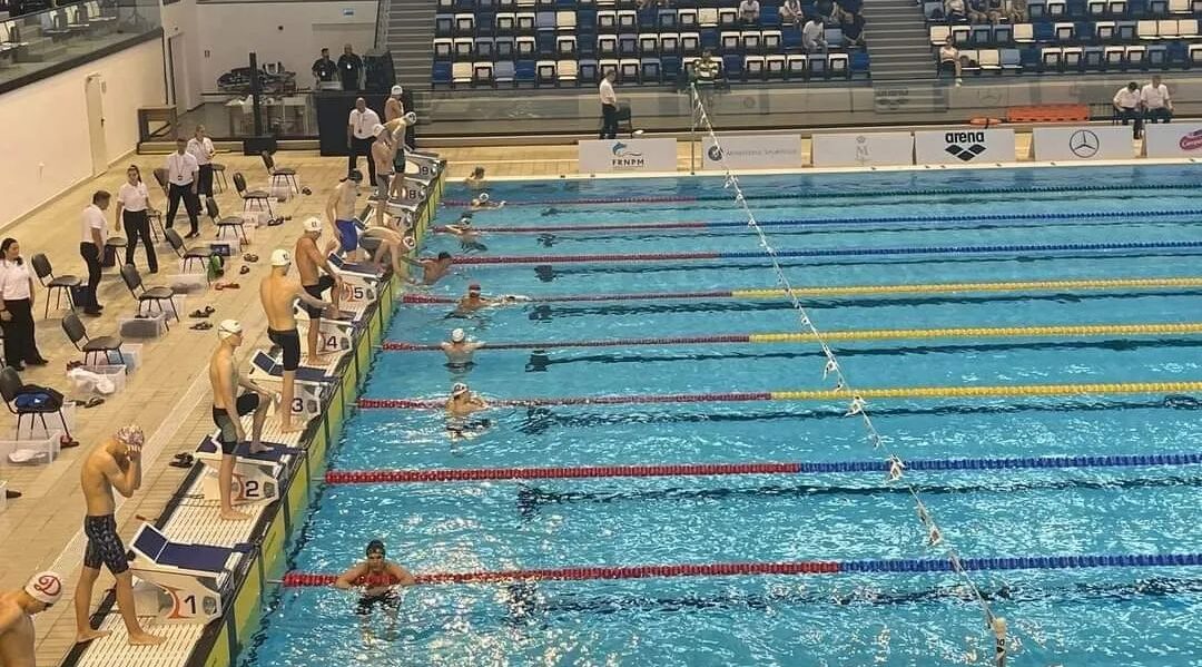 (FOTO) Sportivii CSM Constanța au obținut 13 medalii în prima zi a Cupei României la Înot