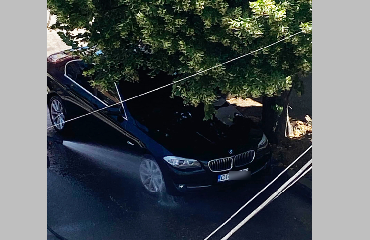 Un BMW a ARS în zona Spitalului Județean Constanța: Proprietarul a fost anunțat de incendiu pe... Facebook
